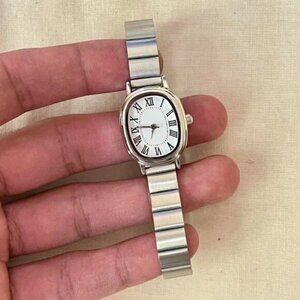 y2k silver simplistic round old money style stainless steel watch